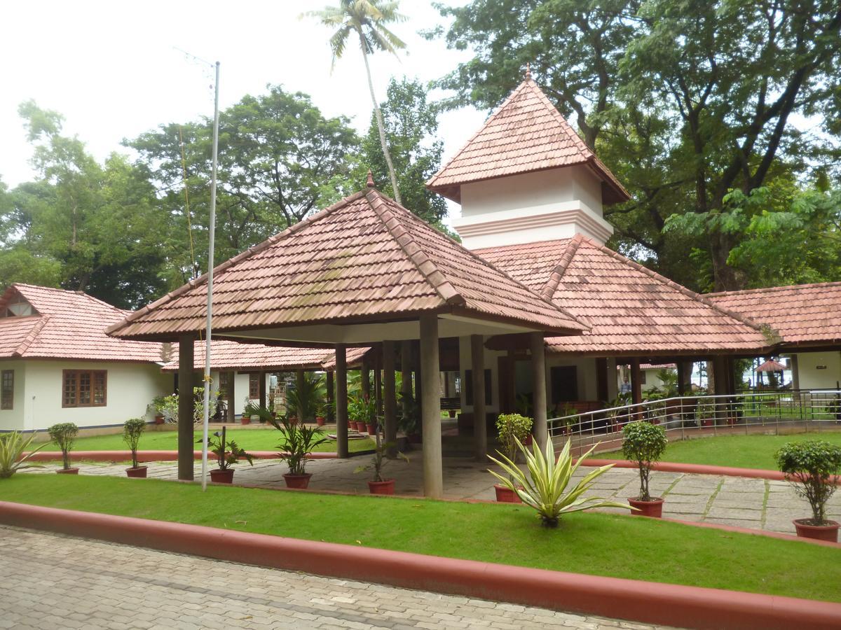 Ktdc Kumarakom Gateway Resort アーラップーザ県 エクステリア 写真